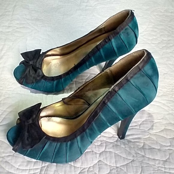 F24 Open Toe Pumps - Picture 5 of 9